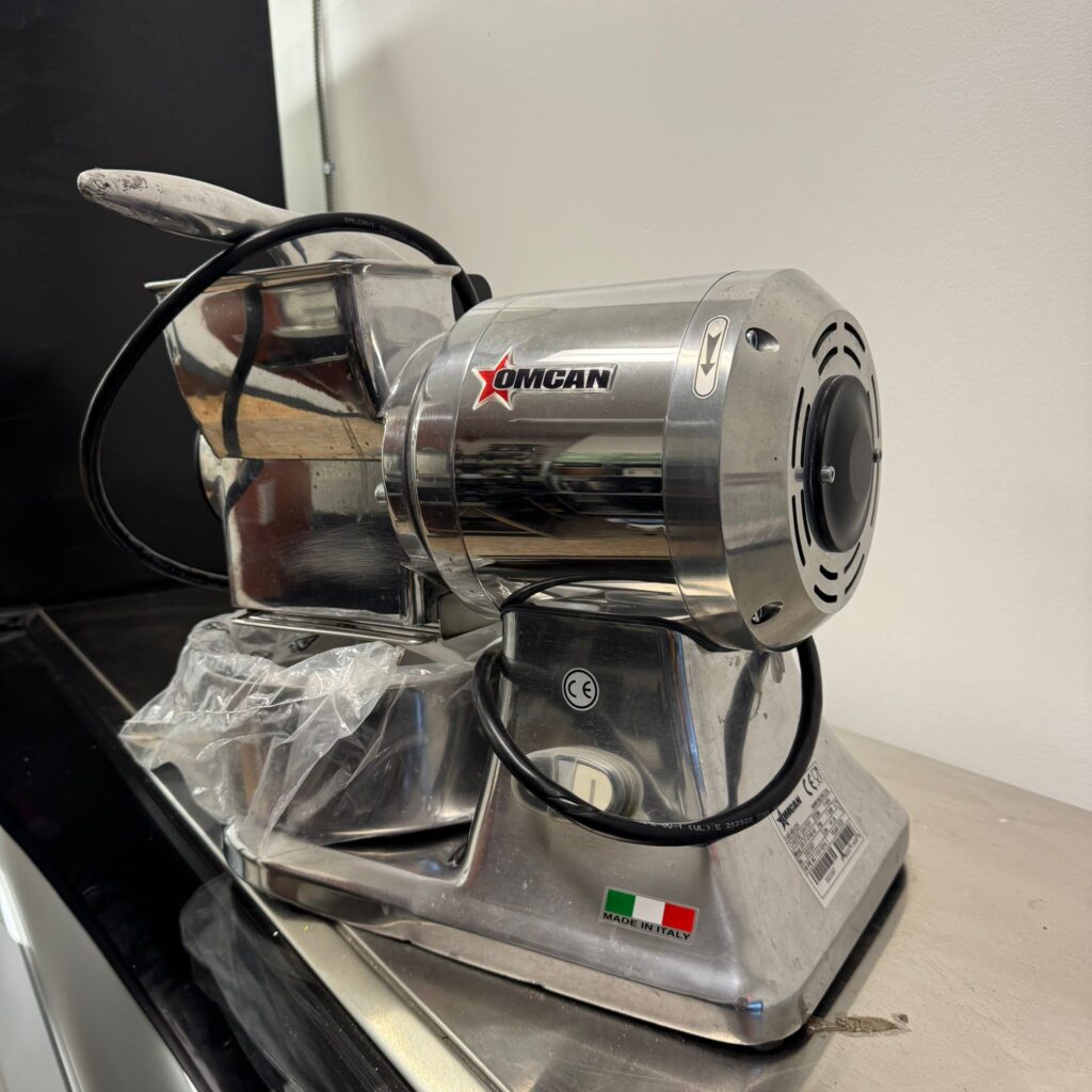 Omcan GR-IT-0746-M Electric Cheese Grater