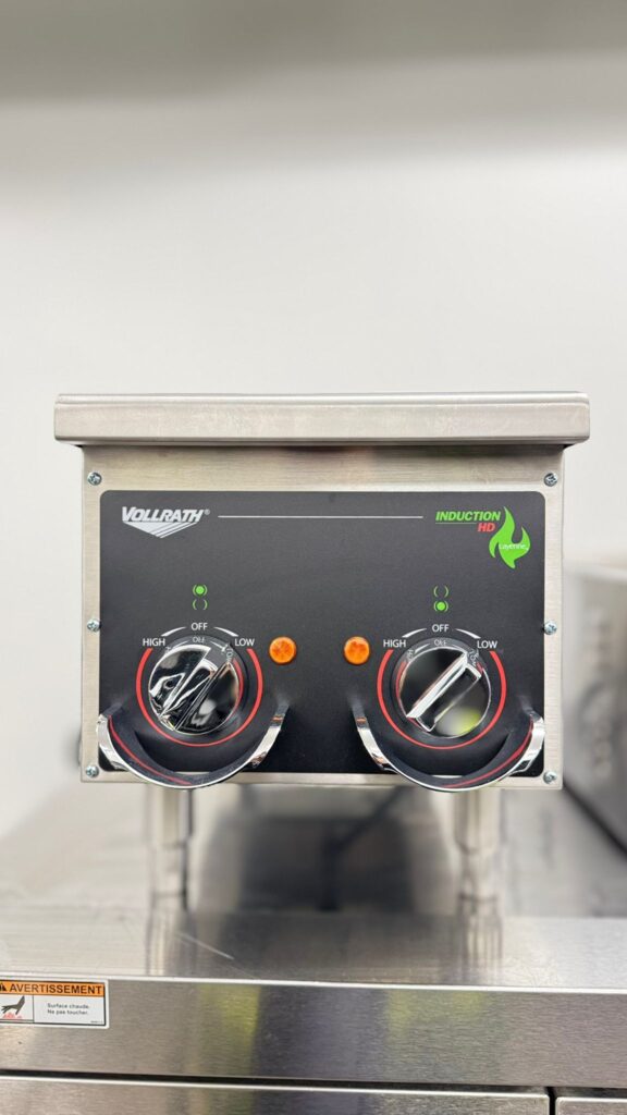 Vollrath 912HIMC Cayenne Dual Hob Heavy Duty Countertop Induction Cooker / Range – 208V, 2500W